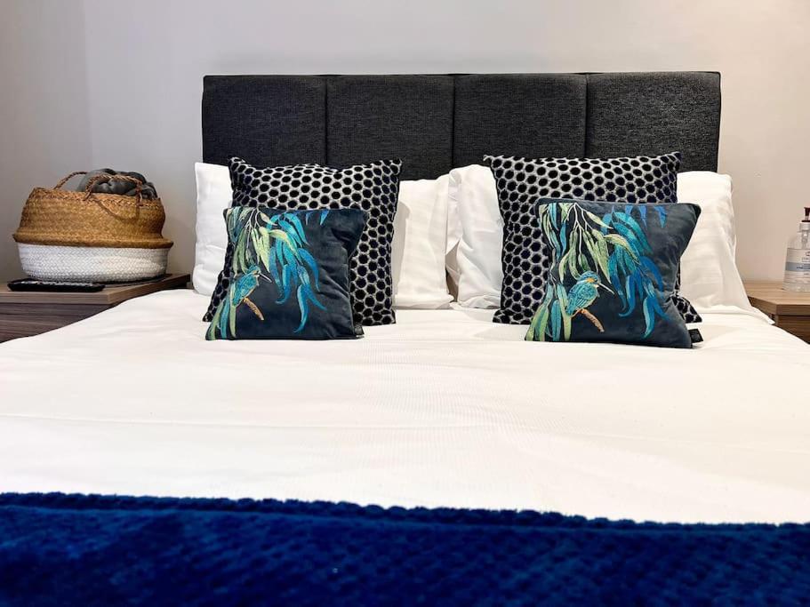 Luxury Studio In City Centre เซาธ์แธมป์ตัน ภายนอก รูปภาพ