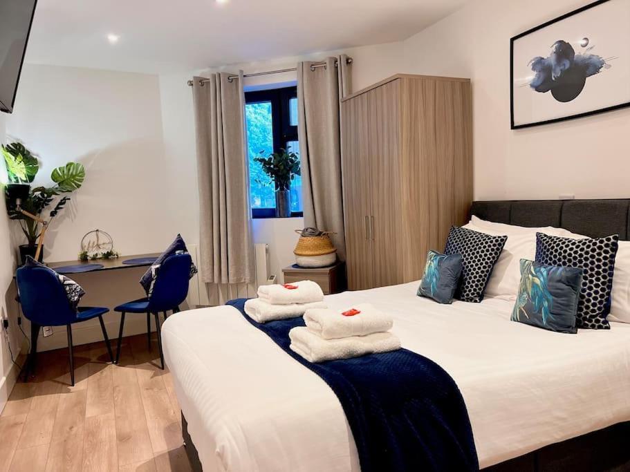 Luxury Studio In City Centre เซาธ์แธมป์ตัน ภายนอก รูปภาพ