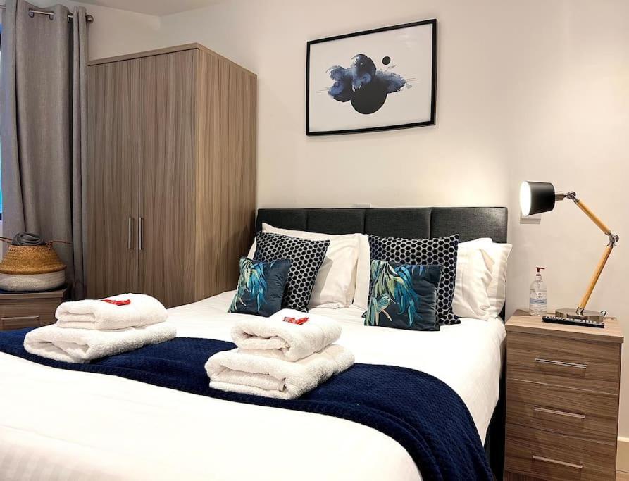Luxury Studio In City Centre เซาธ์แธมป์ตัน ภายนอก รูปภาพ